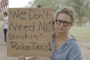 沙洋特斯拉在得州奥斯汀遭遇抗议活动：反对马斯克Robotaxi计划